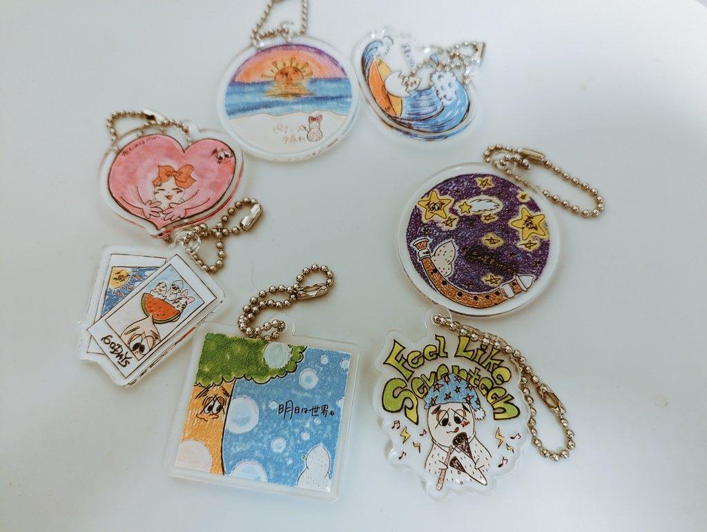 アクリルキーホルダー